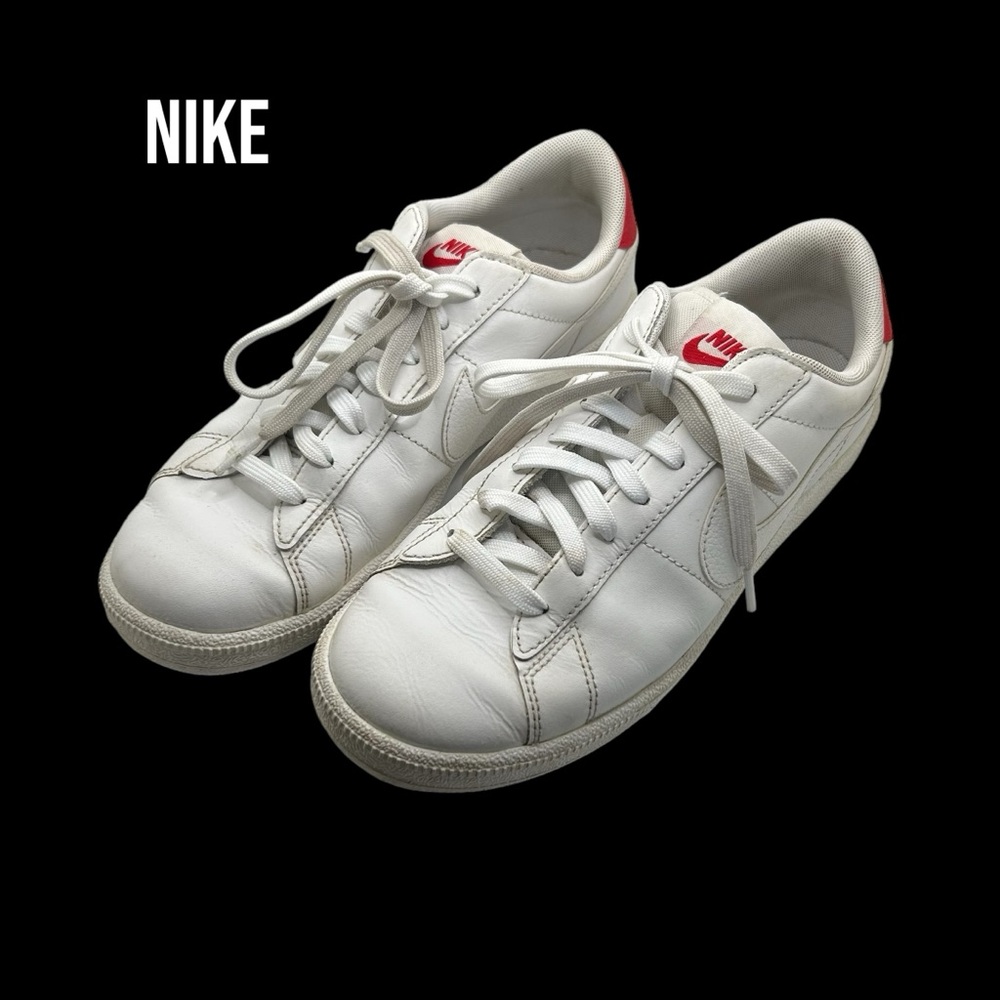 NIKE US 7 Mens Tennis Classic Shoes Casual Athletic Low Top White University Red